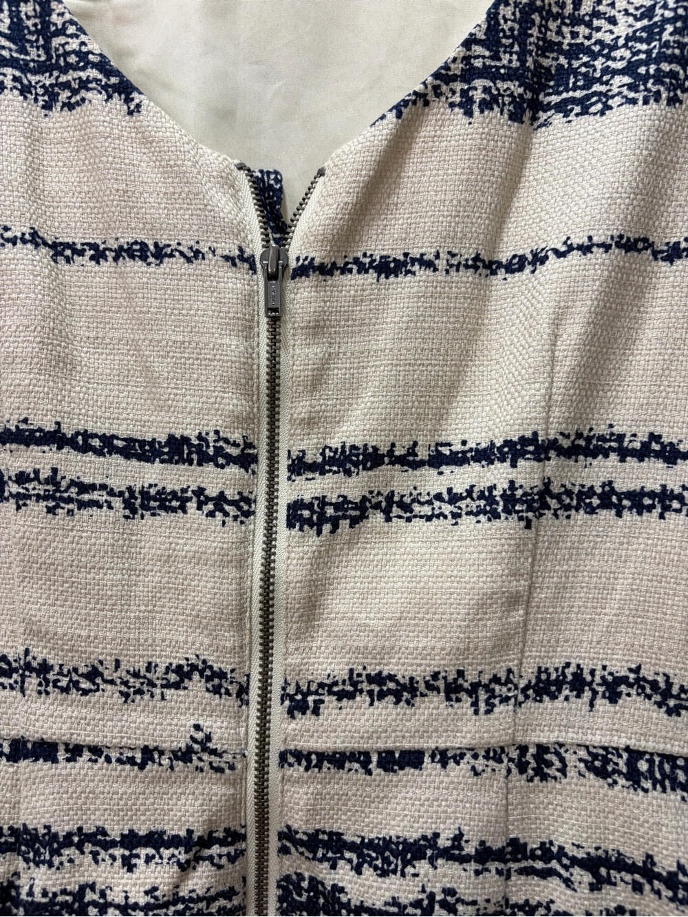 Banana Republic Classic Cottagecore Sleeveless Cream & Navy Striped Shift Dress - Picture 5 of 6